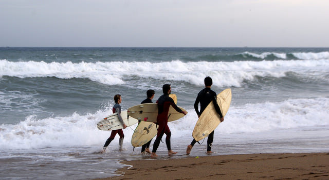 Surf in the heart of Barcelona